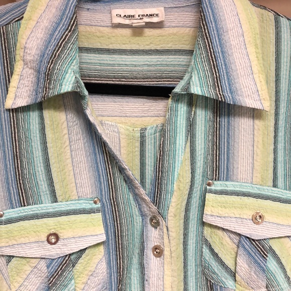Claire France. Button down blouse - Picture 4 of 7